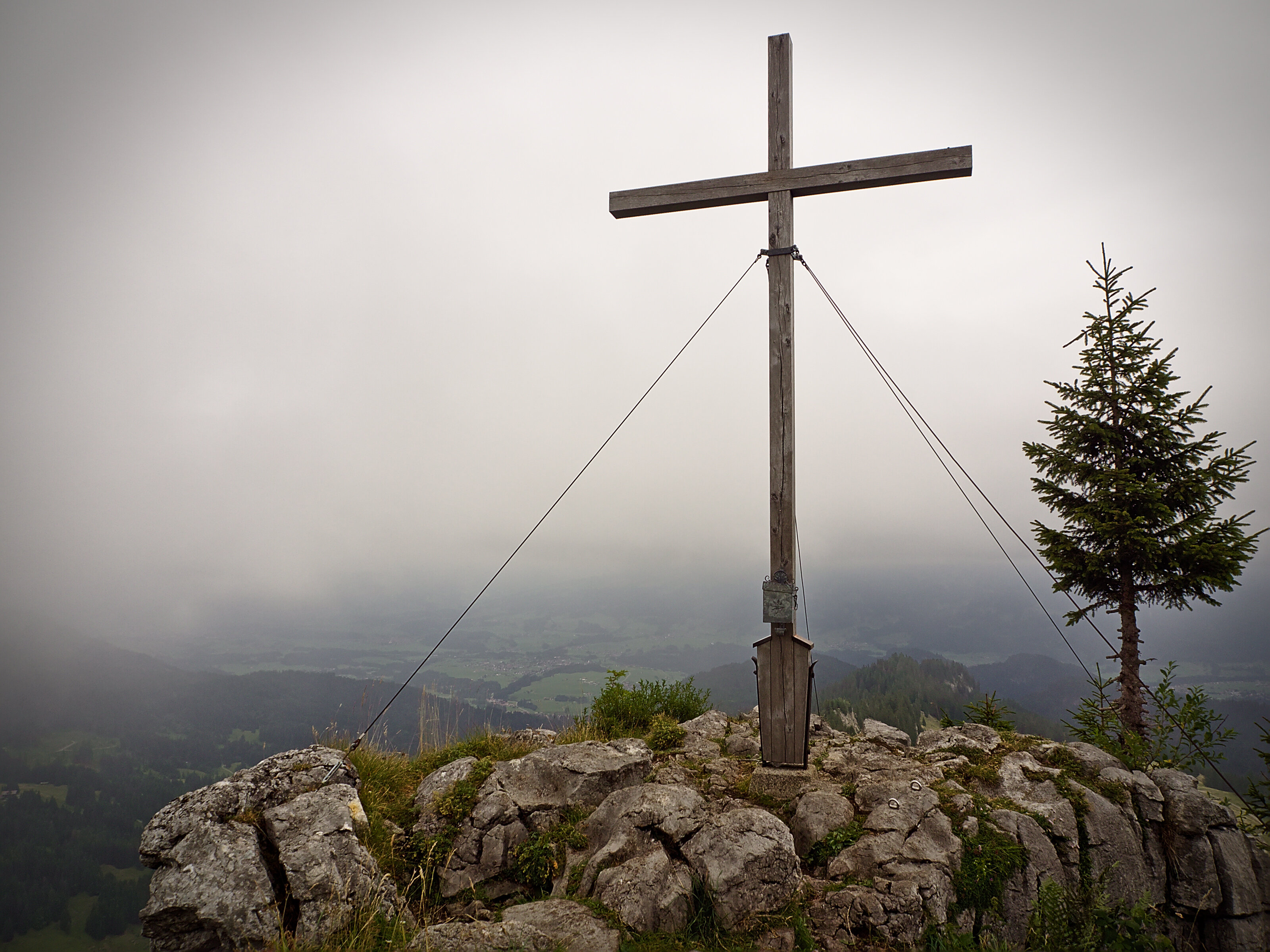 Besler Summit Cross