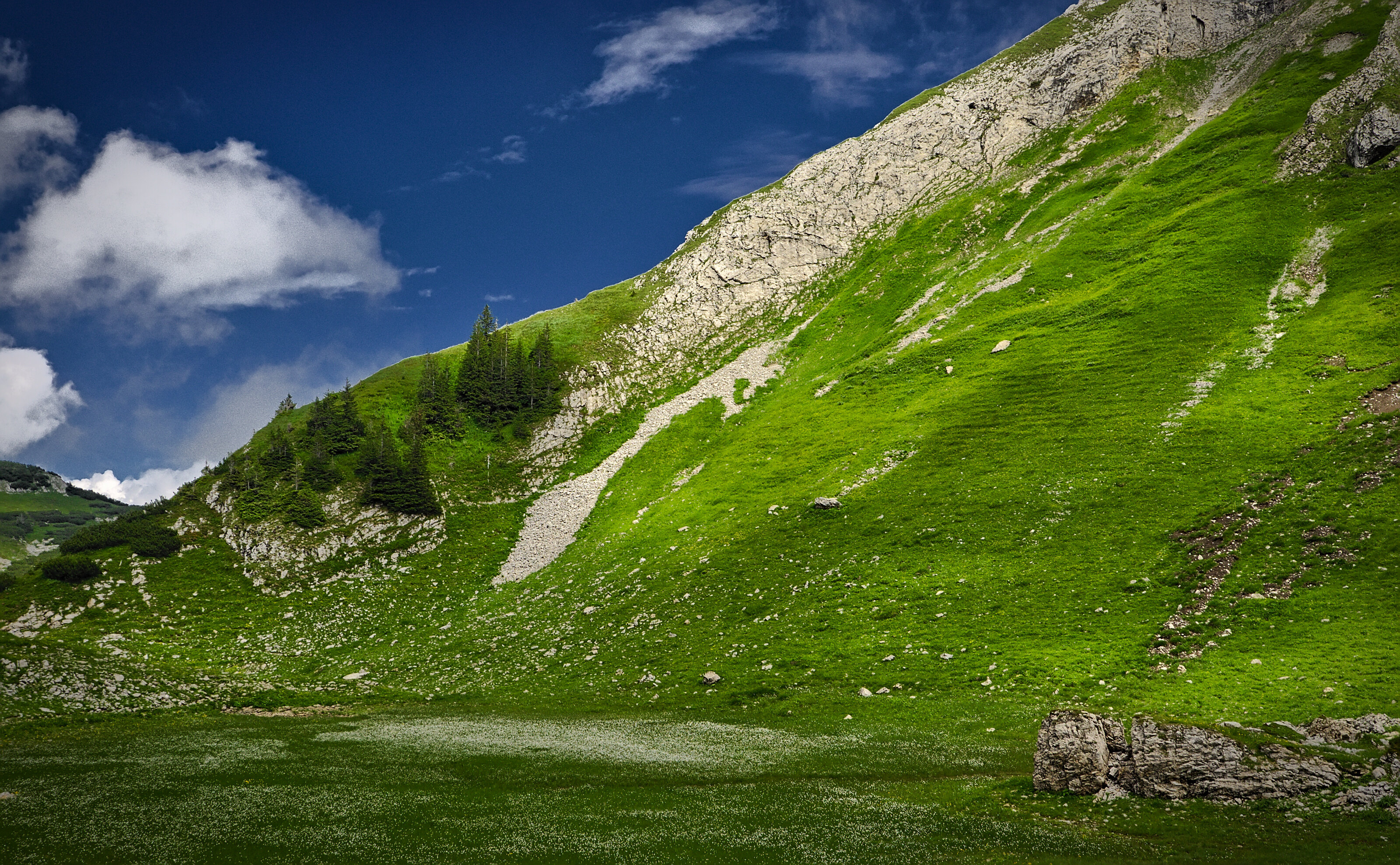 Between Windecksattel and Torkopfscharte