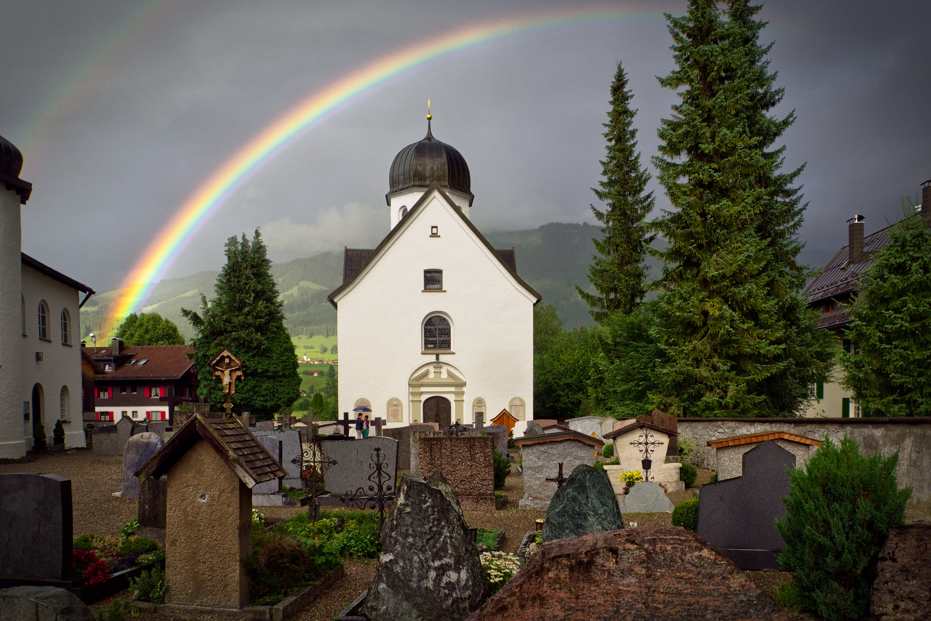 Rainbow over the Frauenkapelle