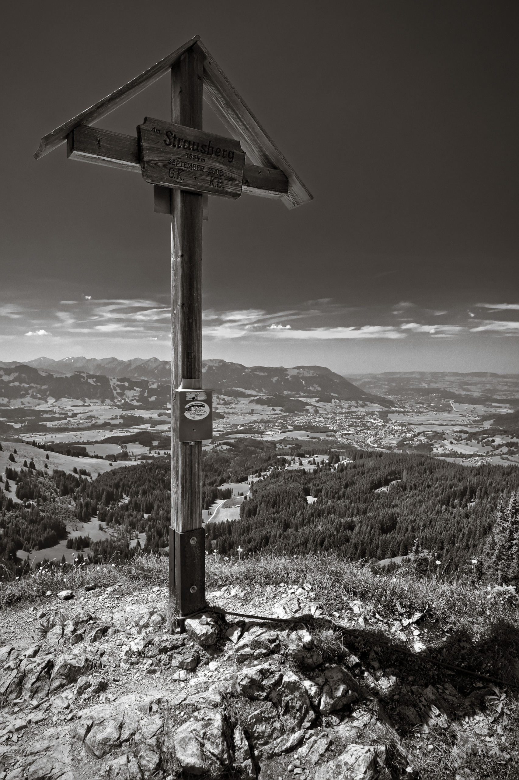 Strausberg Summit Cross