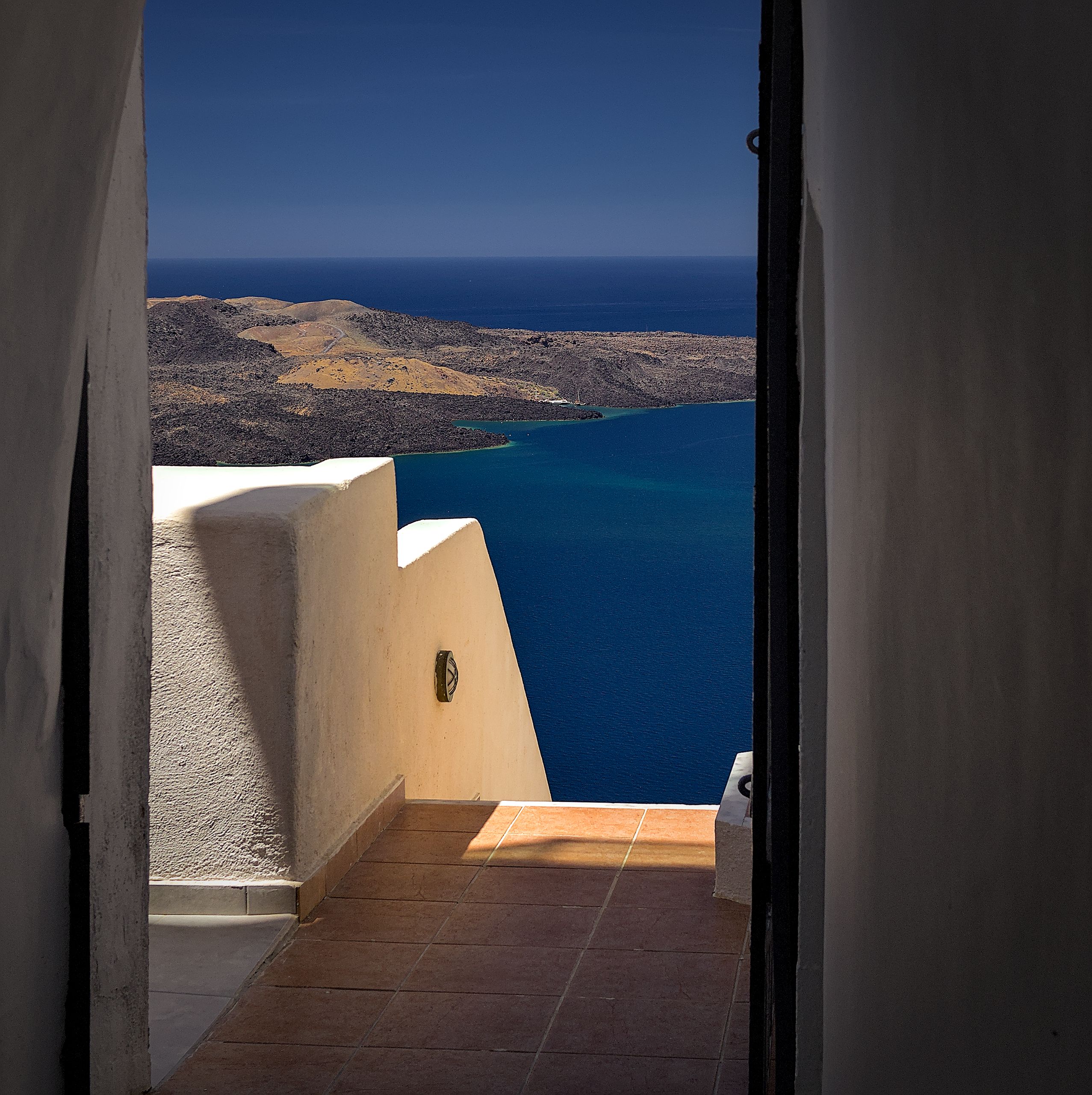 Nea Kameni Through the Doorway