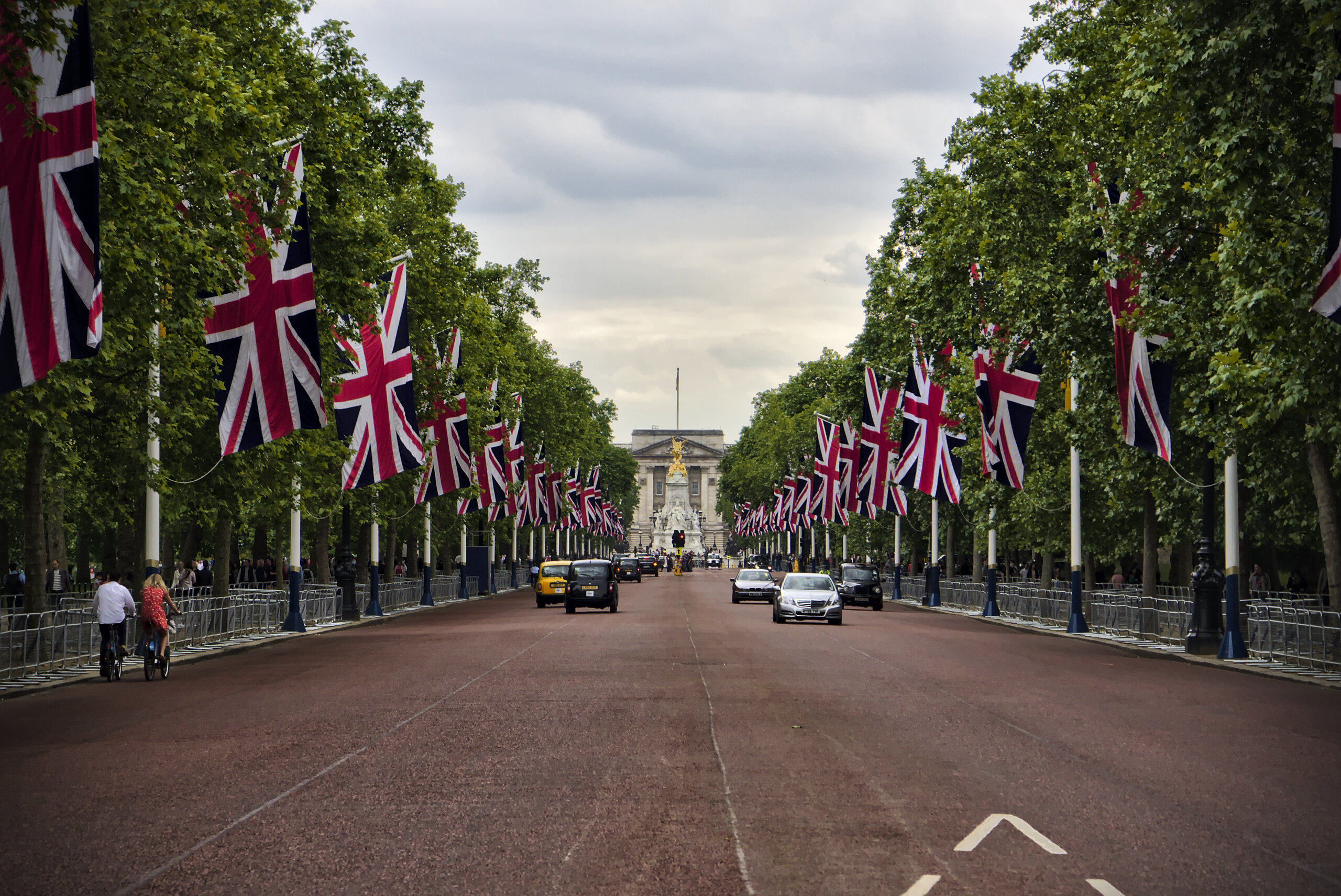 The Mall to Buckingham Palace