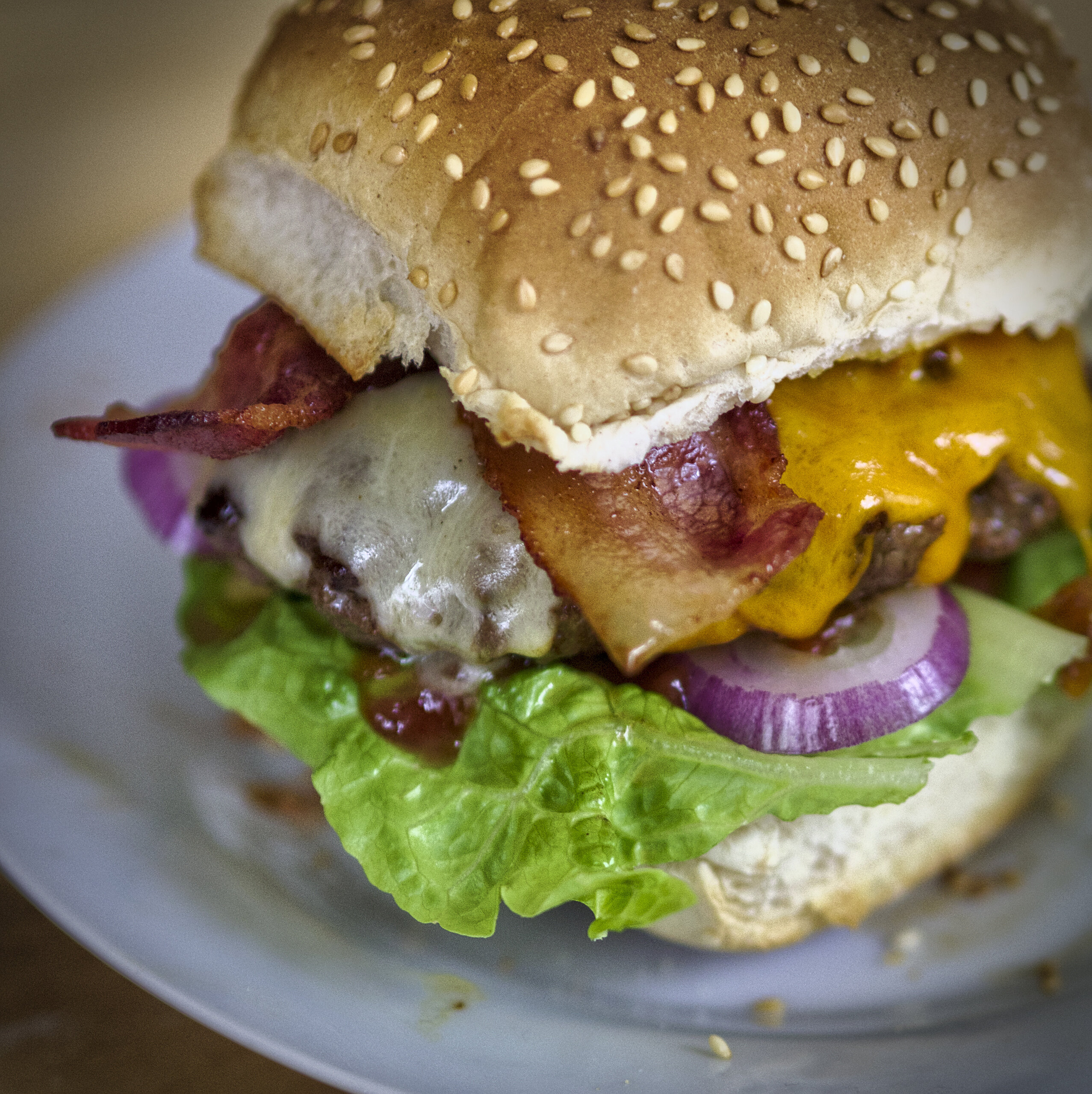Homemade Cheeseburger